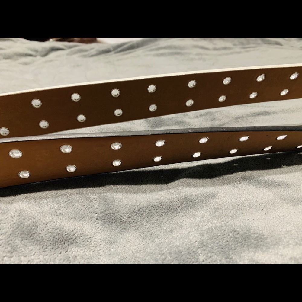 2 simple belts - Picture 5 of 5